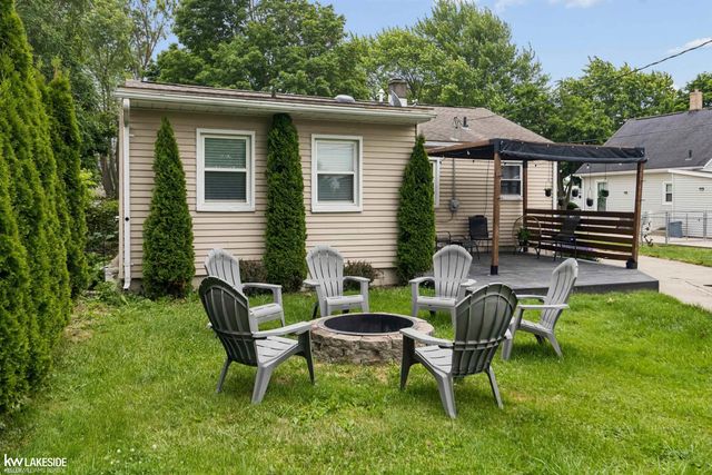 229 N Wilson Boulevard, Mt Clemens, MI 48043