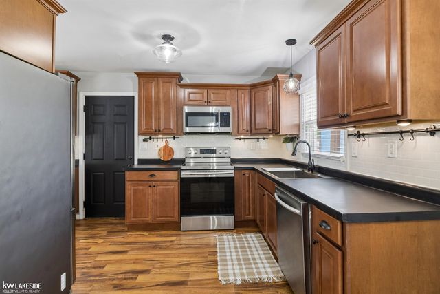 229 N Wilson Boulevard, Mt Clemens, MI 48043