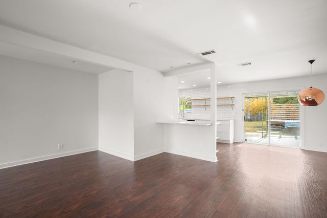 1803 Elmira RD, Austin, TX 78721