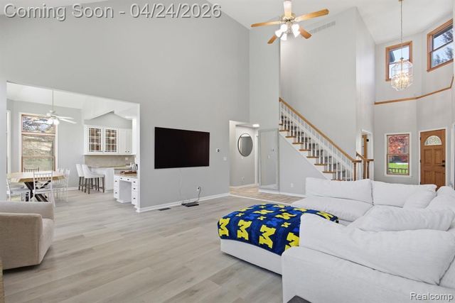 8488 Annette Avenue, Grosse Ile, MI 48138