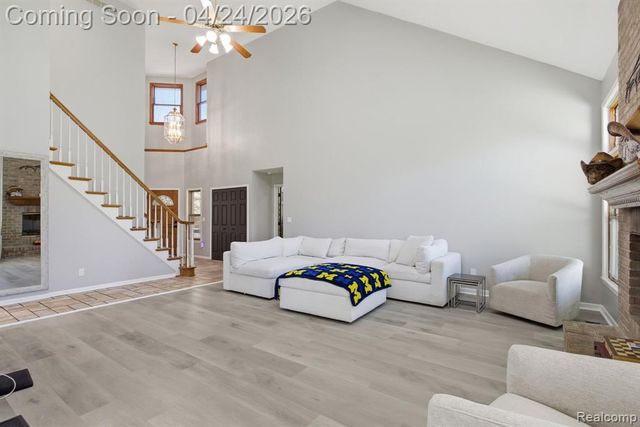8488 Annette Avenue, Grosse Ile, MI 48138