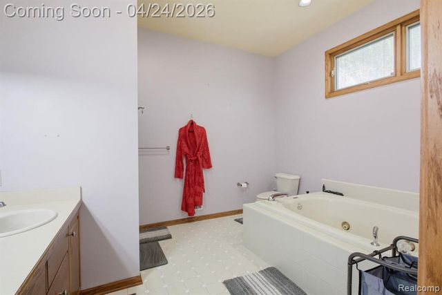 8488 Annette Avenue, Grosse Ile, MI 48138