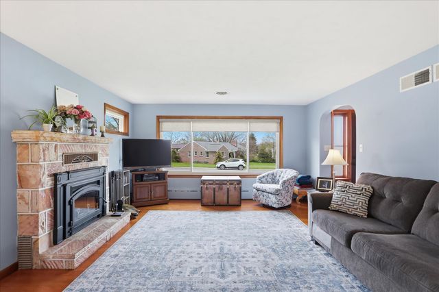630 CHARLES ST, Shippensburg, PA 17257