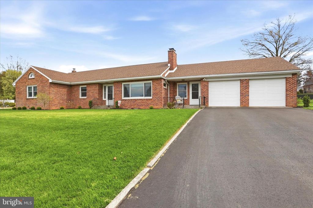 630 CHARLES ST, Shippensburg, PA 17257