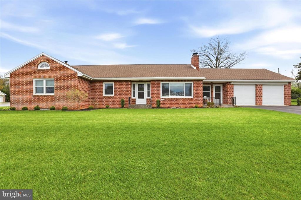 630 CHARLES ST, Shippensburg, PA 17257