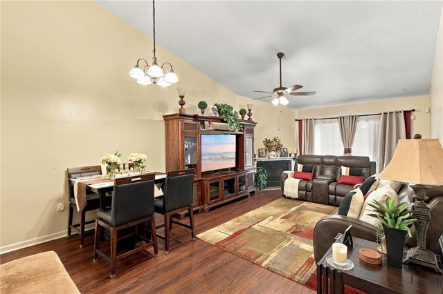 4631 N PINE HILLS ROAD 110, Orlando, FL 32808