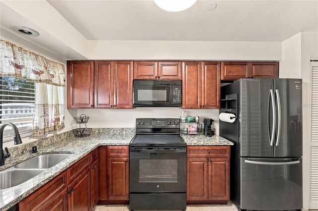 4631 N PINE HILLS ROAD 110, Orlando, FL 32808