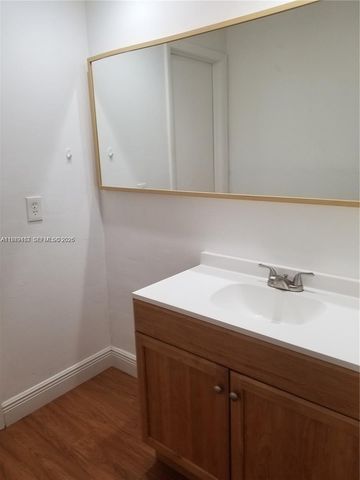 17298 NW 60th Ct, Hialeah, FL 33015