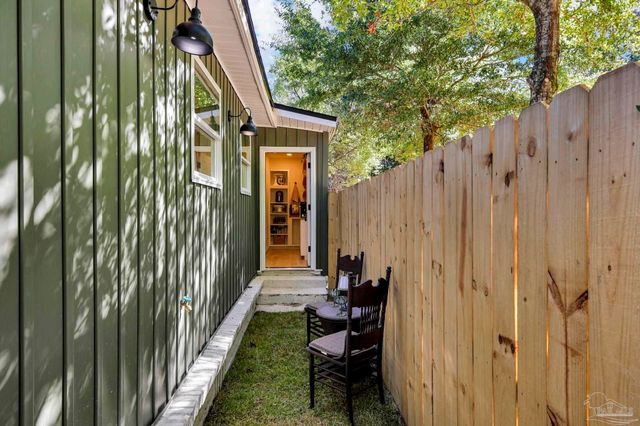 1613 E De Soto St, Pensacola, FL 32501