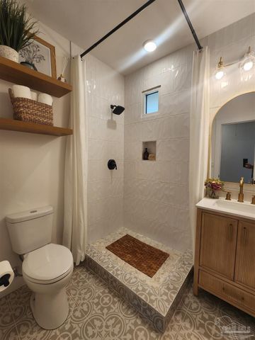 1613 E De Soto St, Pensacola, FL 32501