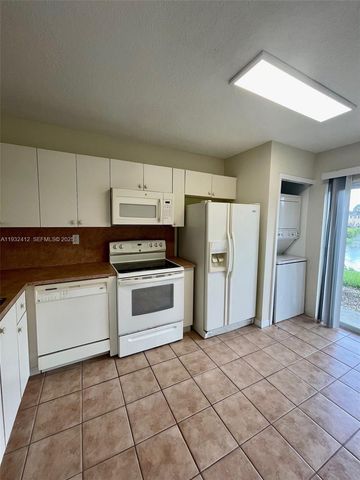 3415 NE 9th Dr 103, Homestead, FL 33033