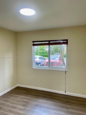 3415 NE 9th Dr 103, Homestead, FL 33033