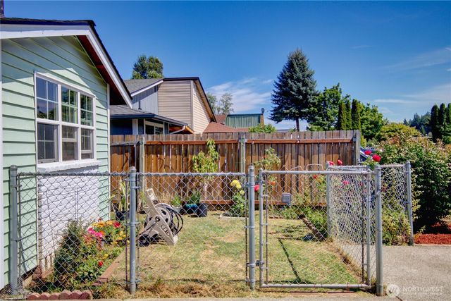 5219 101st Place NE, Marysville, WA 98270