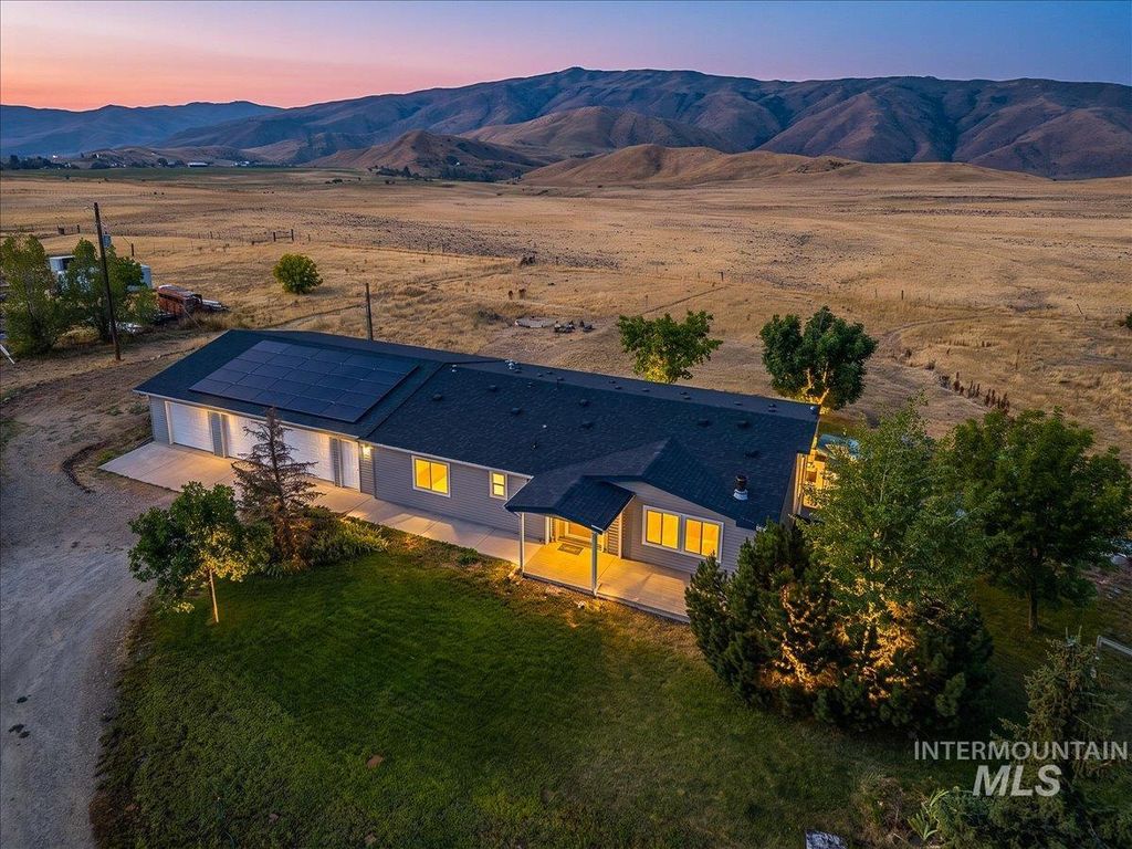 56 Jerusalem Rd, Horseshoe Bend, ID 83629 photo 1