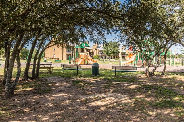 170 Colonial Drive, Possum Kingdom Lake, TX 76449