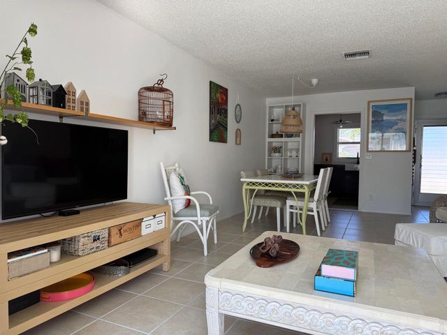 2688 Dudley Drive E B, West Palm Beach, FL 33415