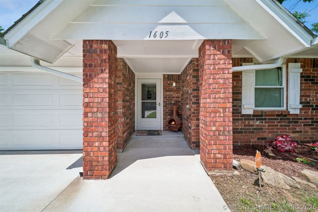 1605 S Pine Avenue, Broken Arrow, OK 74012