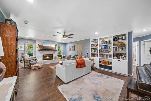 1605 S Pine Avenue, Broken Arrow, OK 74012
