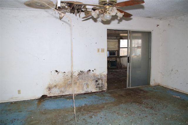 611 Cain Street, Lake Dallas, TX 75065