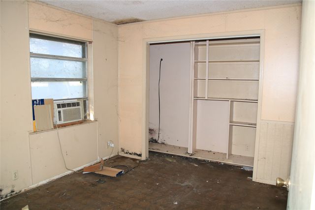 611 Cain Street, Lake Dallas, TX 75065