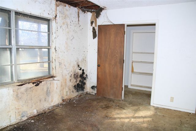 611 Cain Street, Lake Dallas, TX 75065