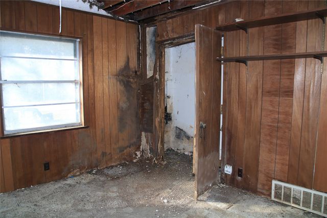 611 Cain Street, Lake Dallas, TX 75065