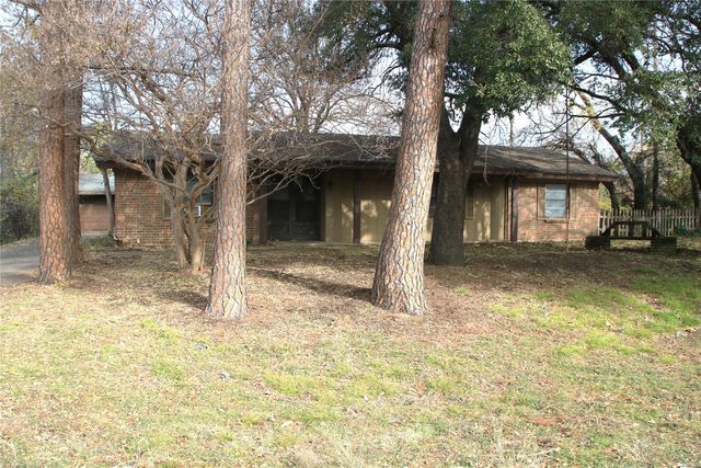 611 Cain Street, Lake Dallas, TX 75065