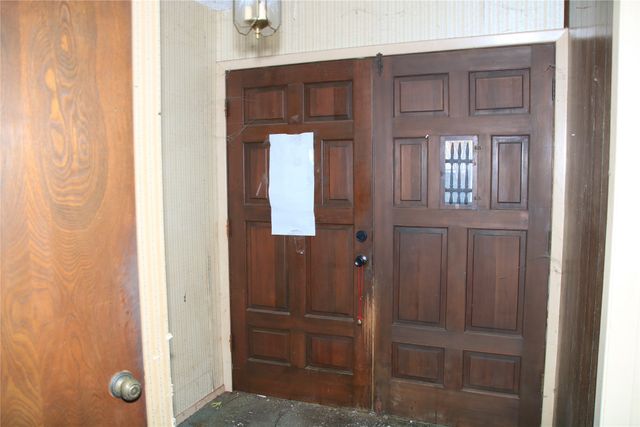 611 Cain Street, Lake Dallas, TX 75065