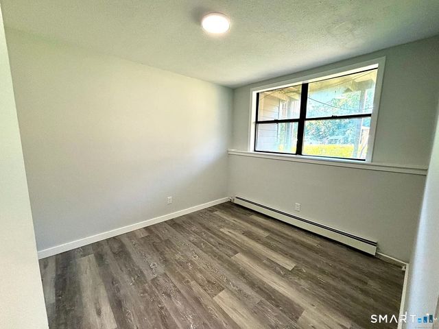 39 Elliott Street East B, Hartford, CT 06114