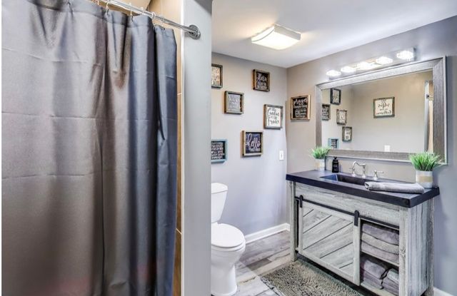 32362 N PINE Avenue, Grayslake, IL 60030