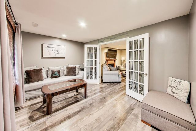 32362 N PINE Avenue, Grayslake, IL 60030