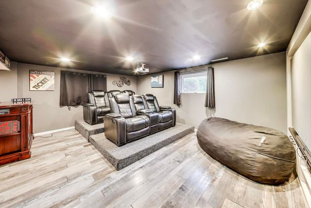 32362 N PINE Avenue, Grayslake, IL 60030