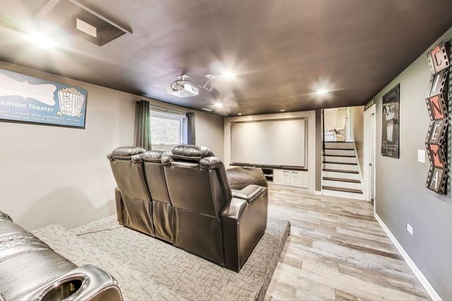 32362 N PINE Avenue, Grayslake, IL 60030