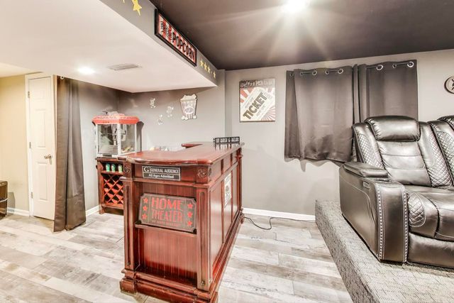 32362 N PINE Avenue, Grayslake, IL 60030