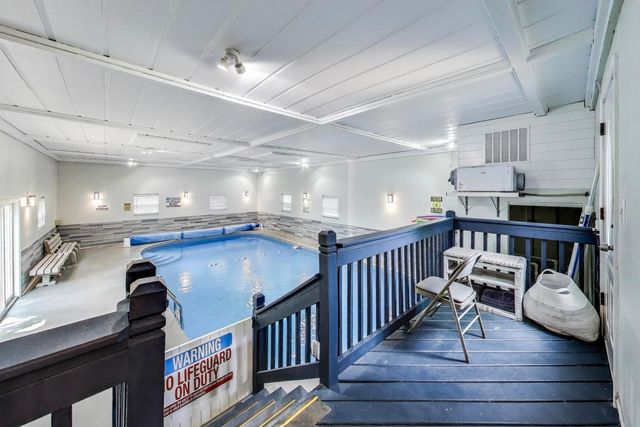 32362 N PINE Avenue, Grayslake, IL 60030