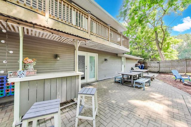 32362 N PINE Avenue, Grayslake, IL 60030