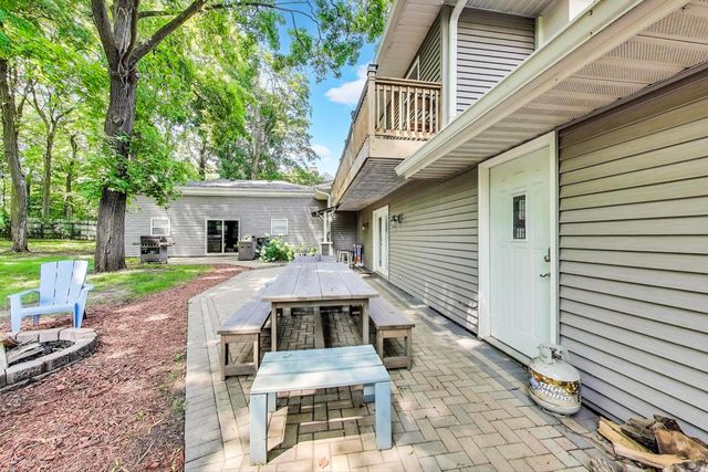 32362 N PINE Avenue, Grayslake, IL 60030