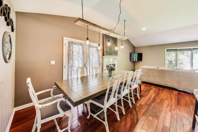 32362 N PINE Avenue, Grayslake, IL 60030