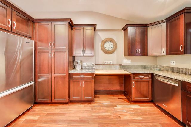 32362 N PINE Avenue, Grayslake, IL 60030