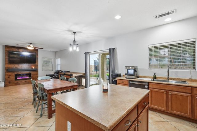 9404 N 186TH Lane, Waddell, AZ 85355