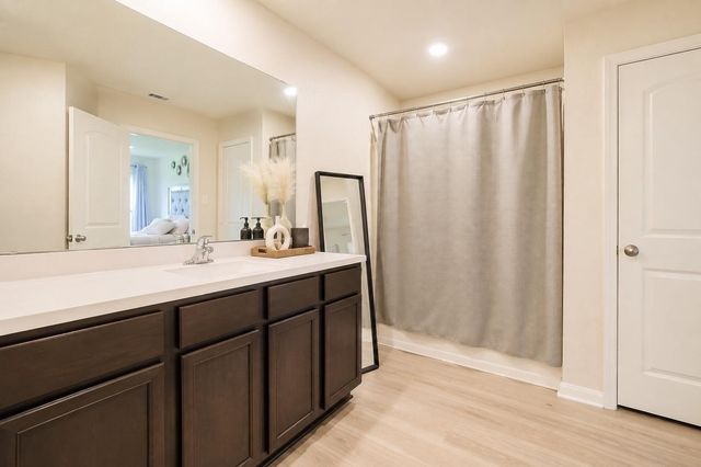1219 Paradise Found Drive, Iowa Colony, TX 77583