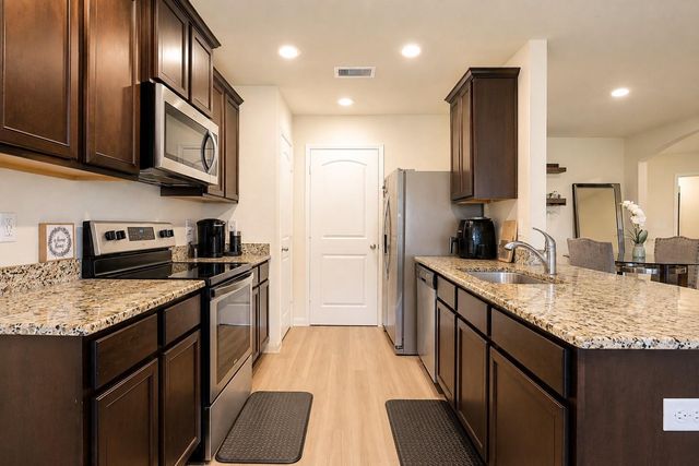 1219 Paradise Found Drive, Iowa Colony, TX 77583