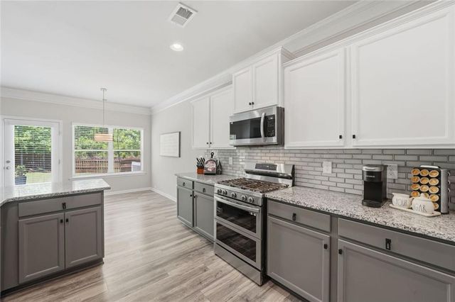 222 Woodford Drive, Canton, GA 30115