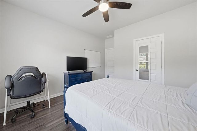 222 Woodford Drive, Canton, GA 30115