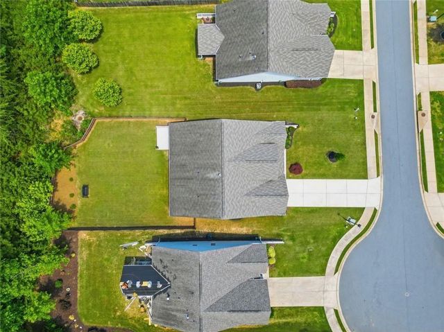 222 Woodford Drive, Canton, GA 30115