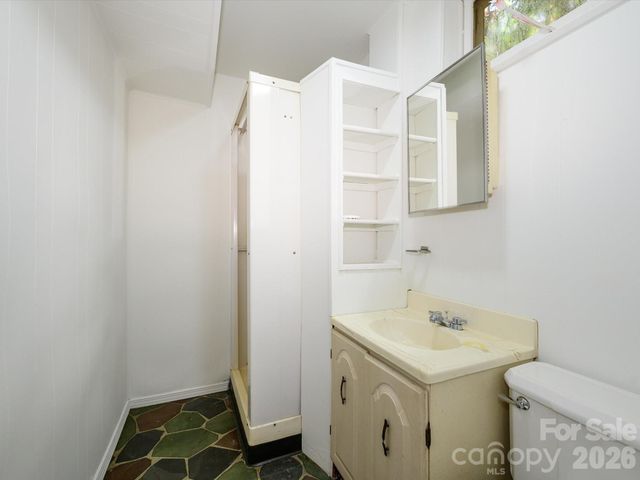 688 Grandview Drive NE, Concord, NC 28025