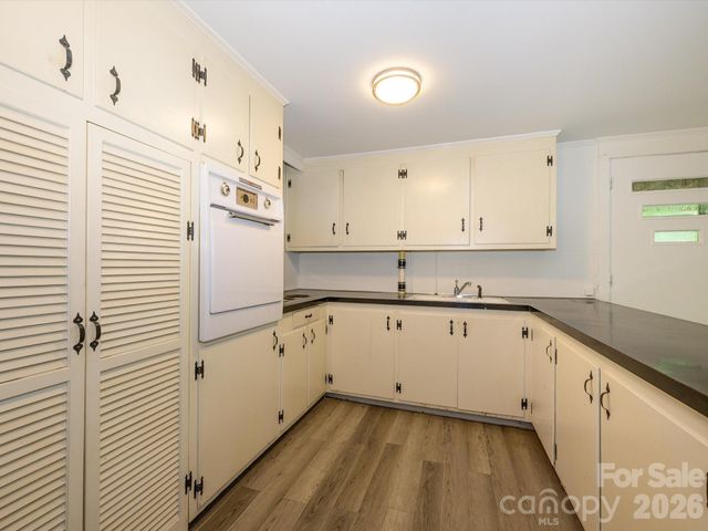 688 Grandview Drive NE, Concord, NC 28025