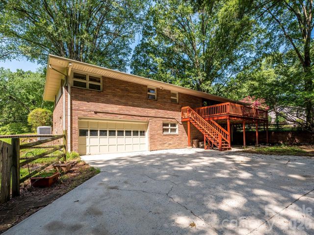 688 Grandview Drive NE, Concord, NC 28025