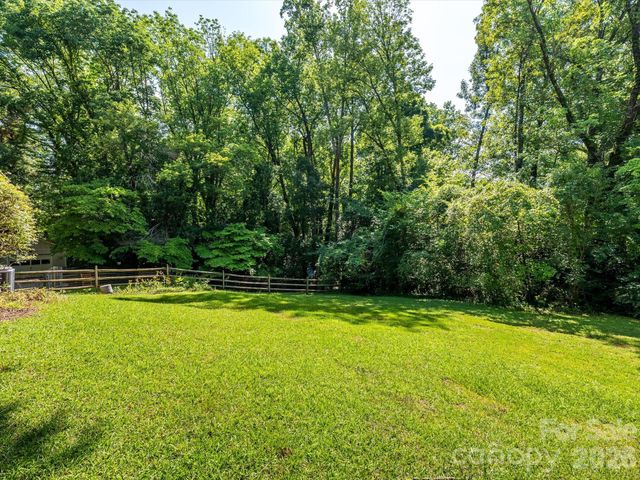 688 Grandview Drive NE, Concord, NC 28025