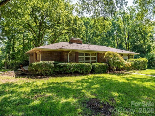 688 Grandview Drive NE, Concord, NC 28025